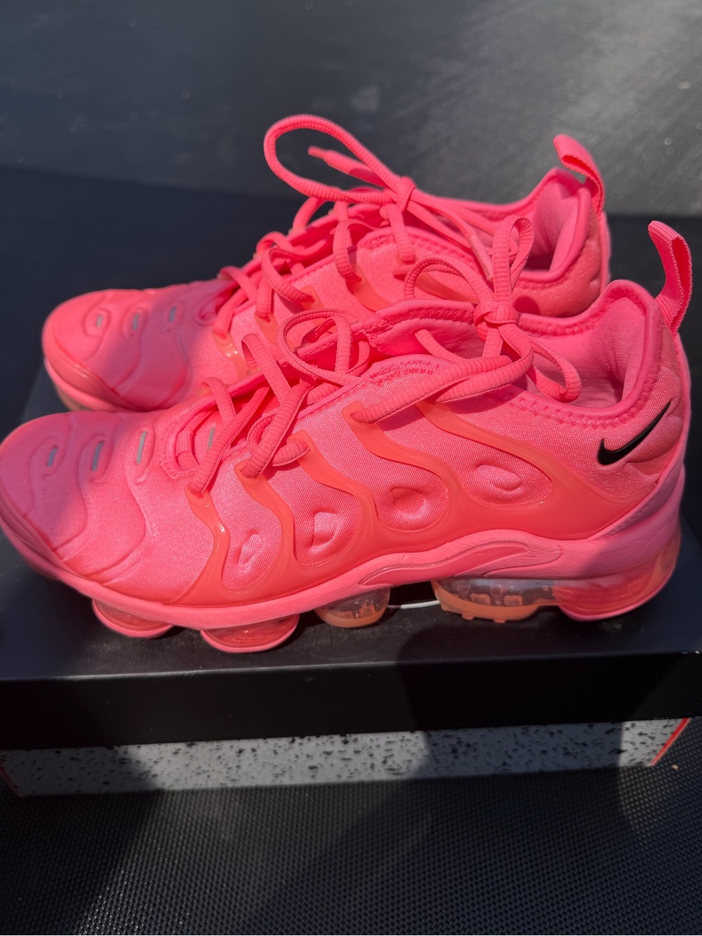 Nike Bright Pink VaporMax Plus Athletic Sneakers - Picture 1 of 13